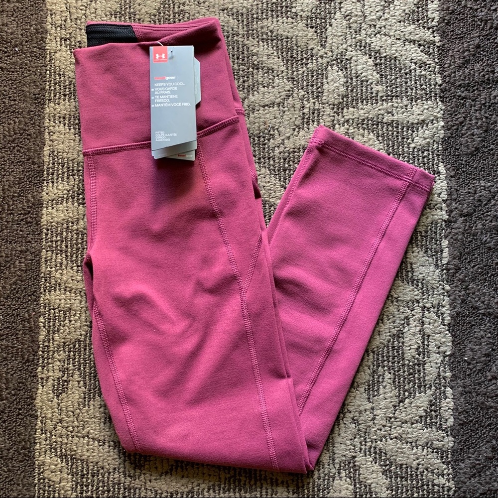 Underarmour high waisted 7/8 fitted leggings